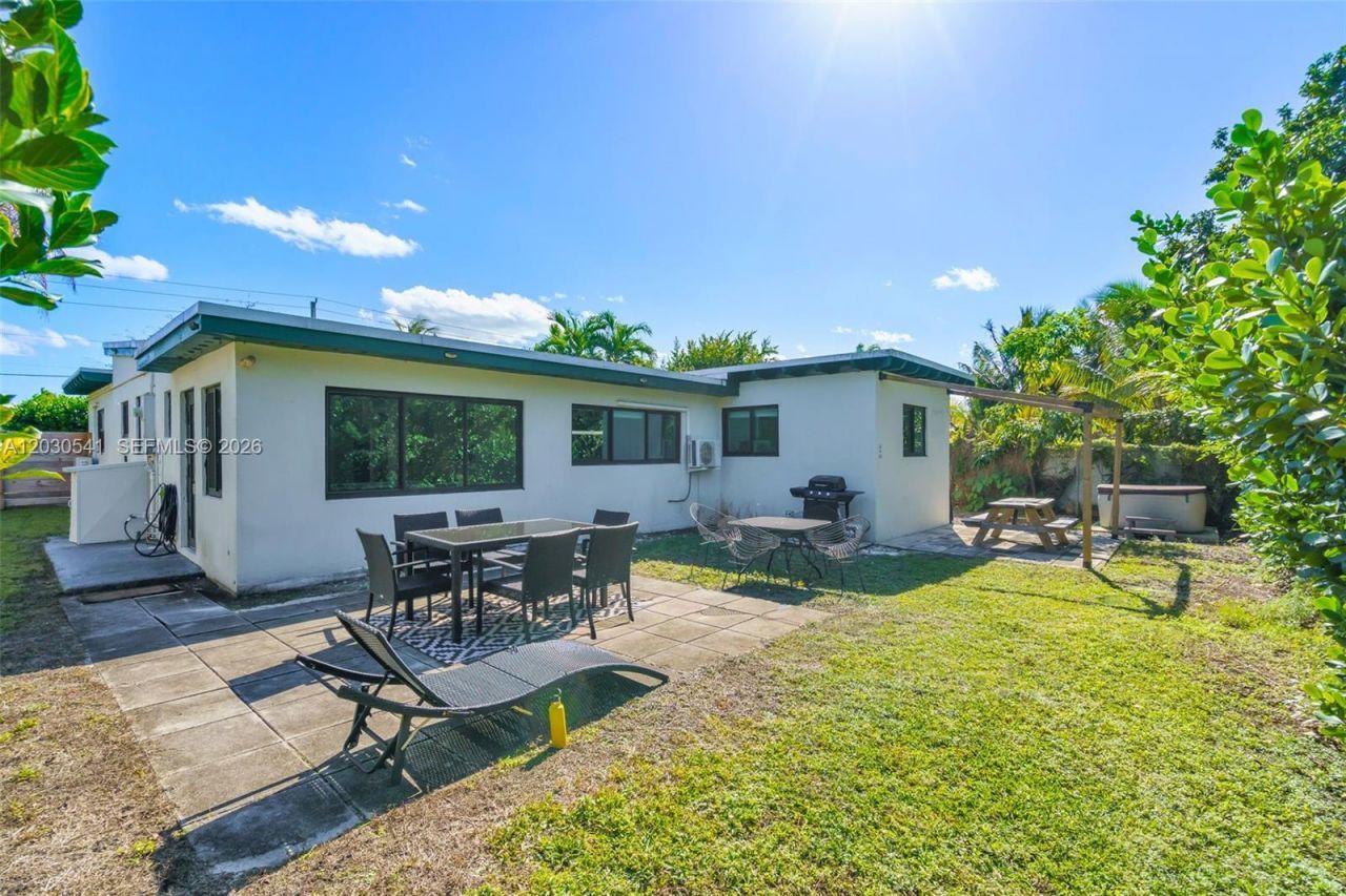 11534 NE 13th Ave , Miami, FL 33161 Photo