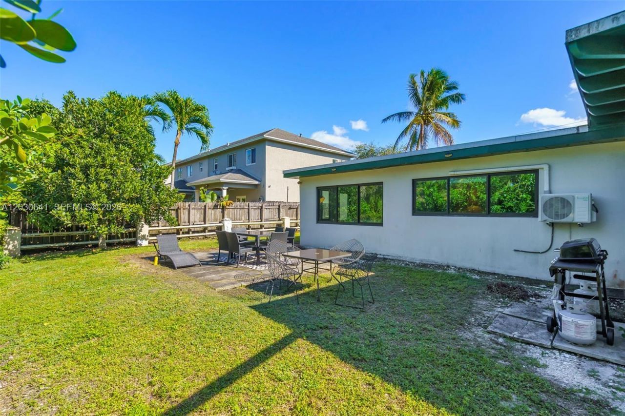 11534 NE 13th Ave , Miami, FL 33161 Photo