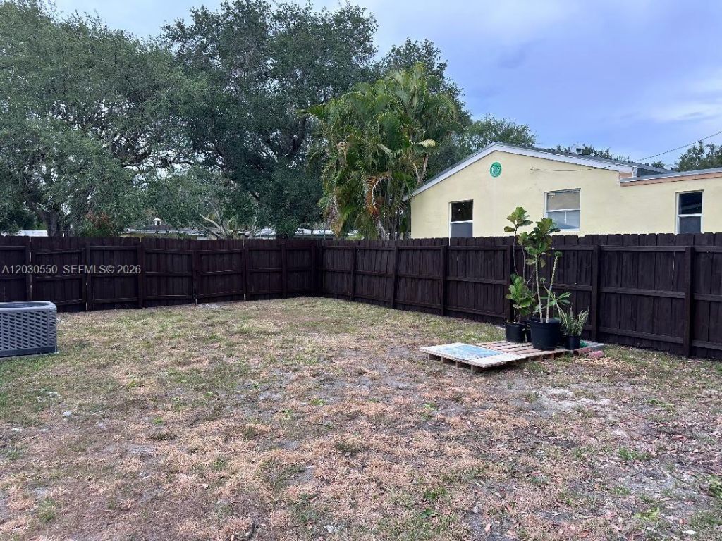 2750 Washington St , Hollywood, FL 33020 Photo