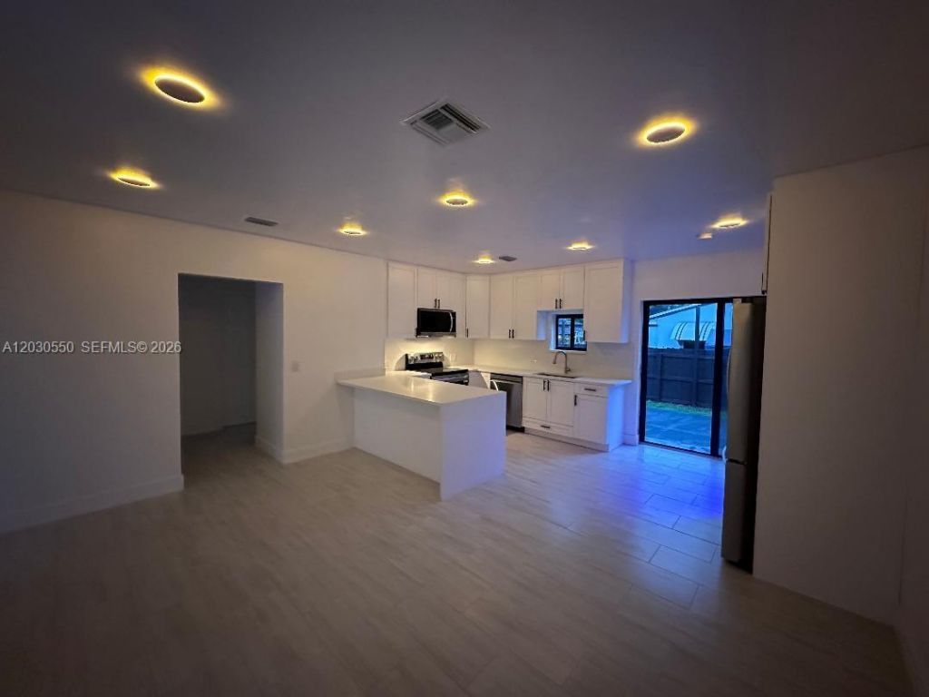 2750 Washington St , Hollywood, FL 33020 Photo