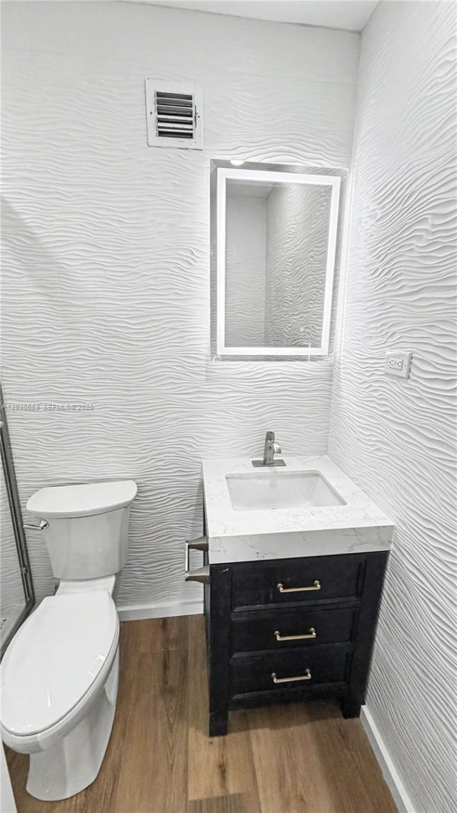 2451 Brickell Ave , Unit 5G, Miami, FL 33129 Photo