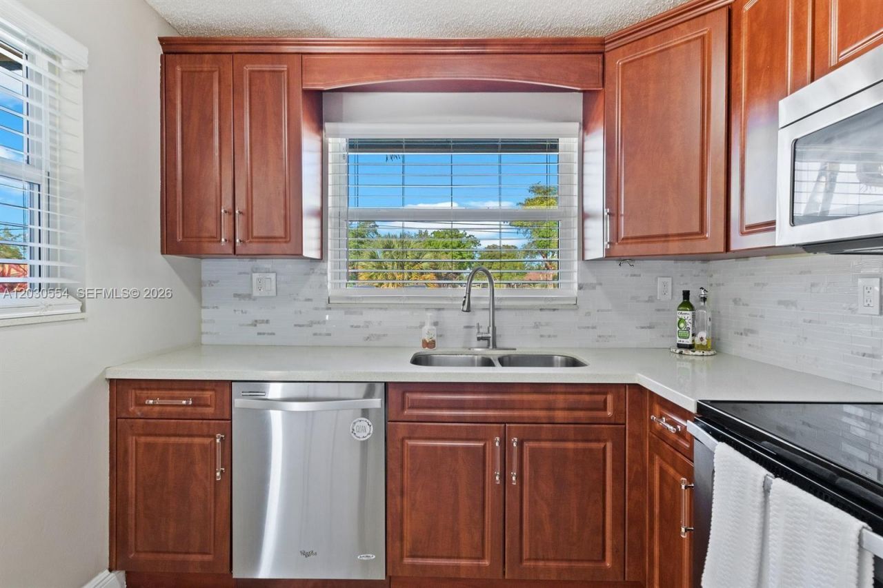 4119 Coral Springs Dr , Unit C6, Coral Springs, FL 33065 Photo