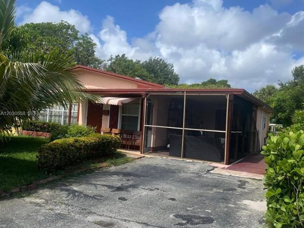 691 NW 20th Ct , Pompano Beach, FL 33060