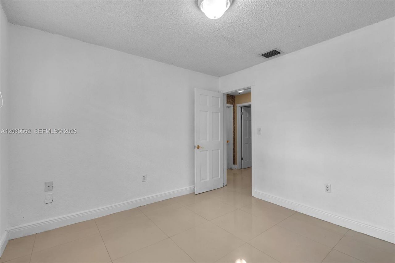 1320 SW 84th Ave , Miami, FL 33144 Photo