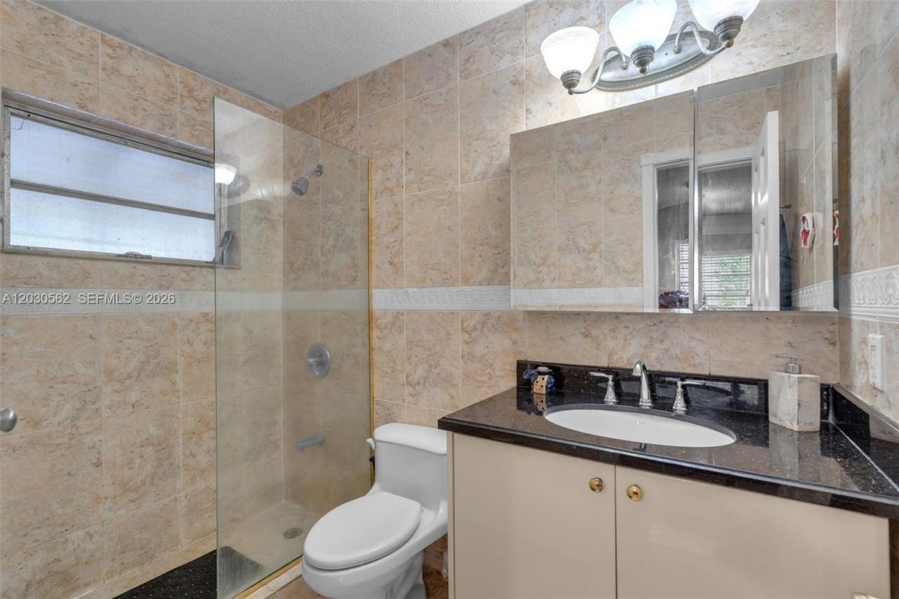1320 SW 84th Ave , Miami, FL 33144 Photo