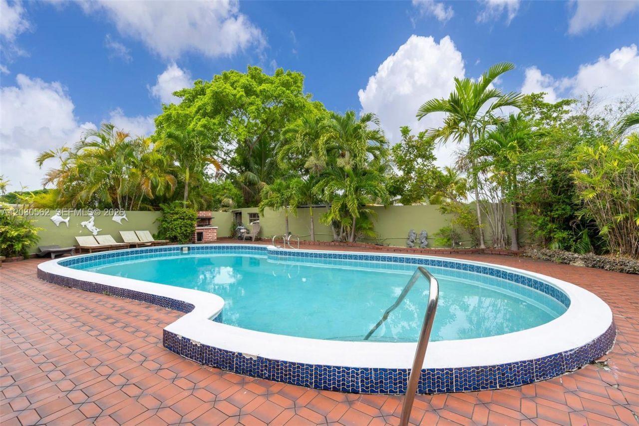 1320 SW 84th Ave , Miami, FL 33144 Photo