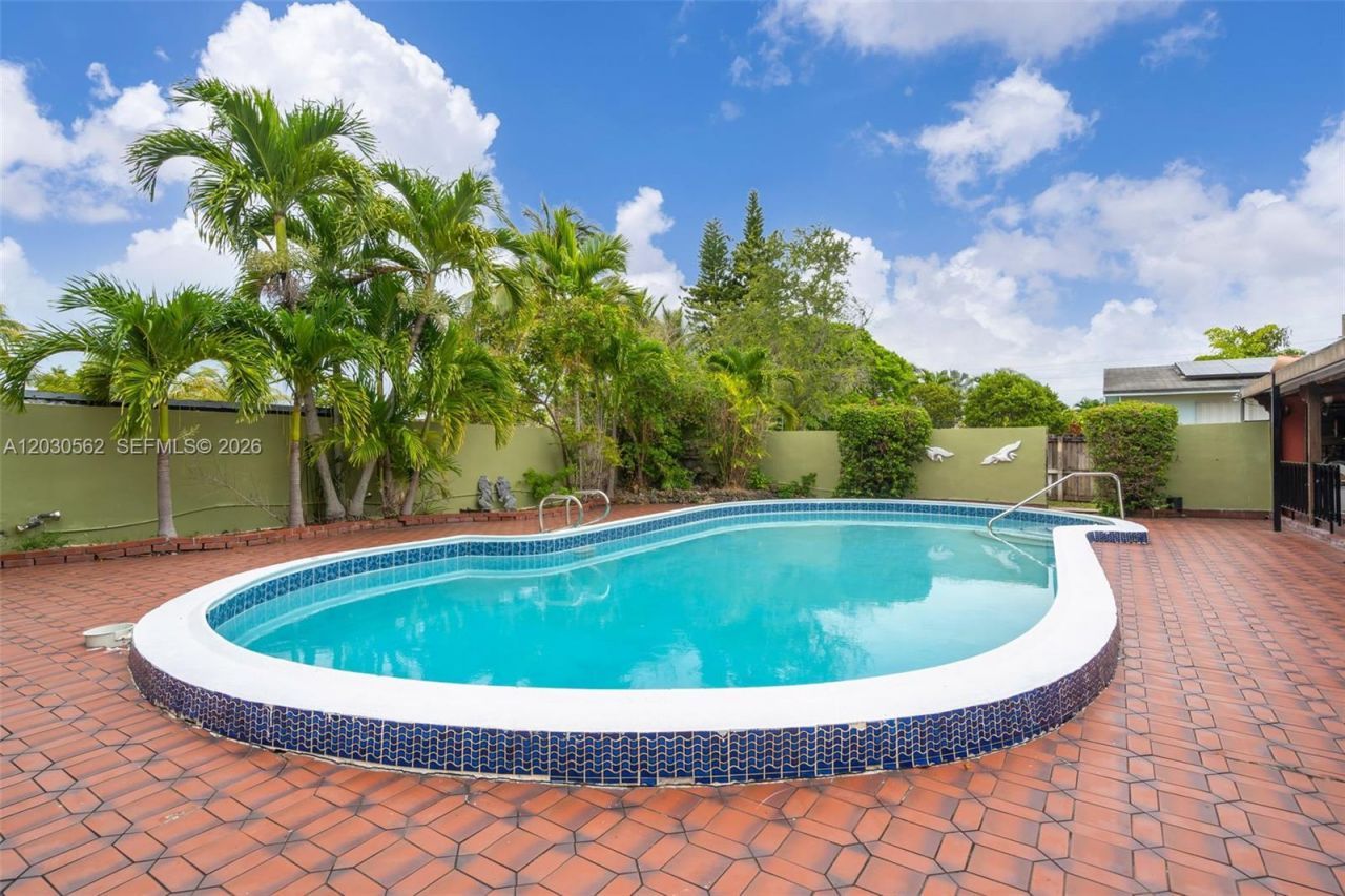 1320 SW 84th Ave , Miami, FL 33144 Photo