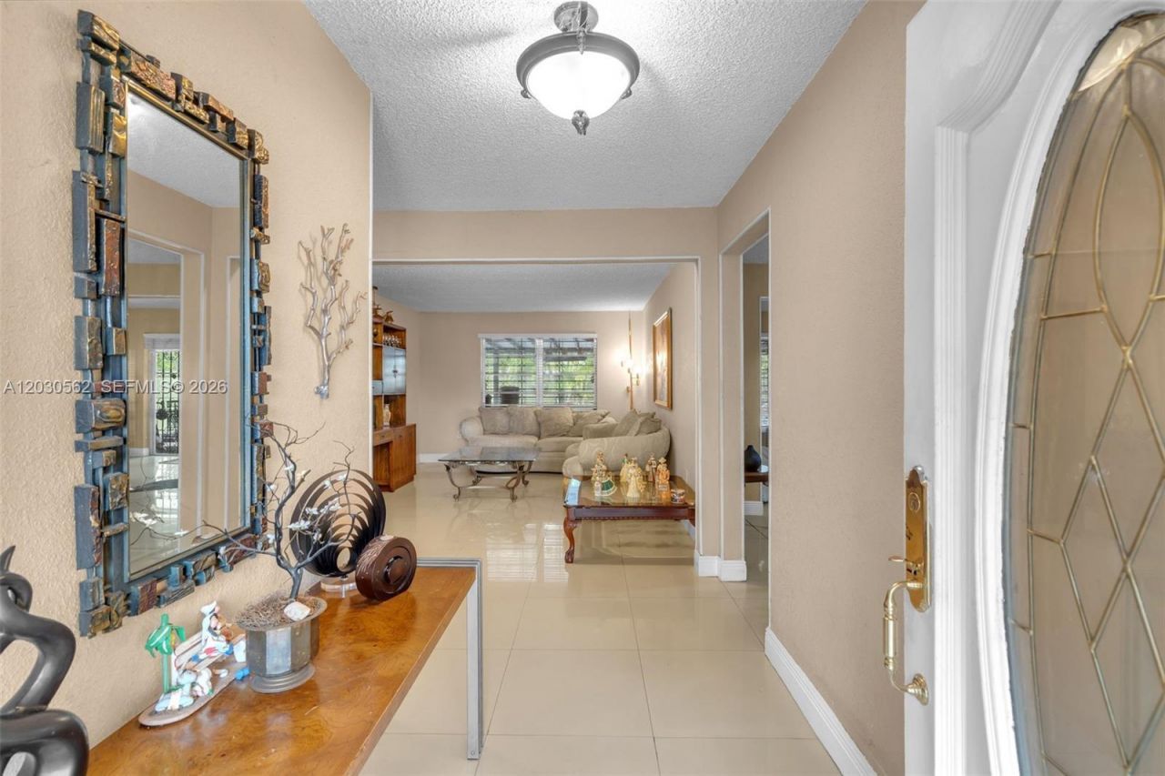 1320 SW 84th Ave , Miami, FL 33144 Photo