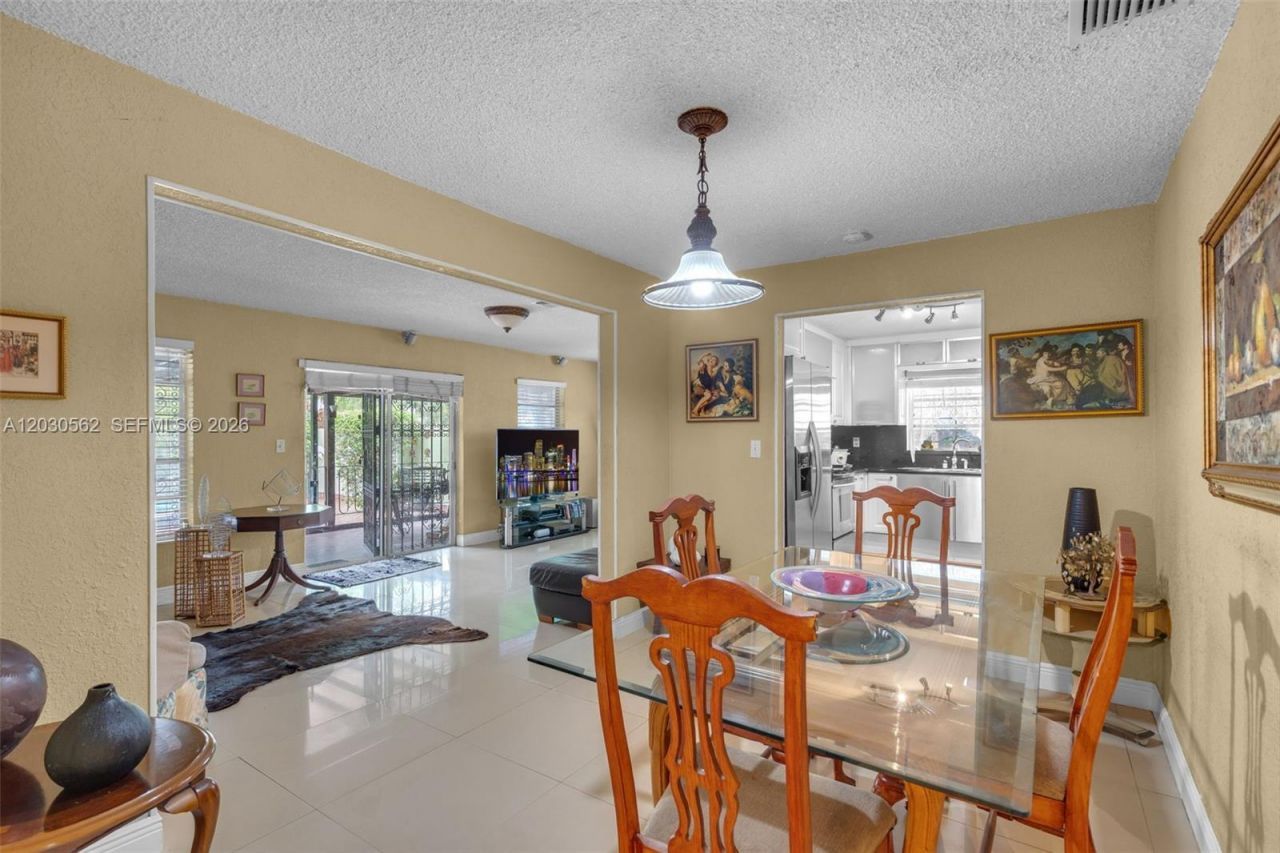 1320 SW 84th Ave , Miami, FL 33144 Photo