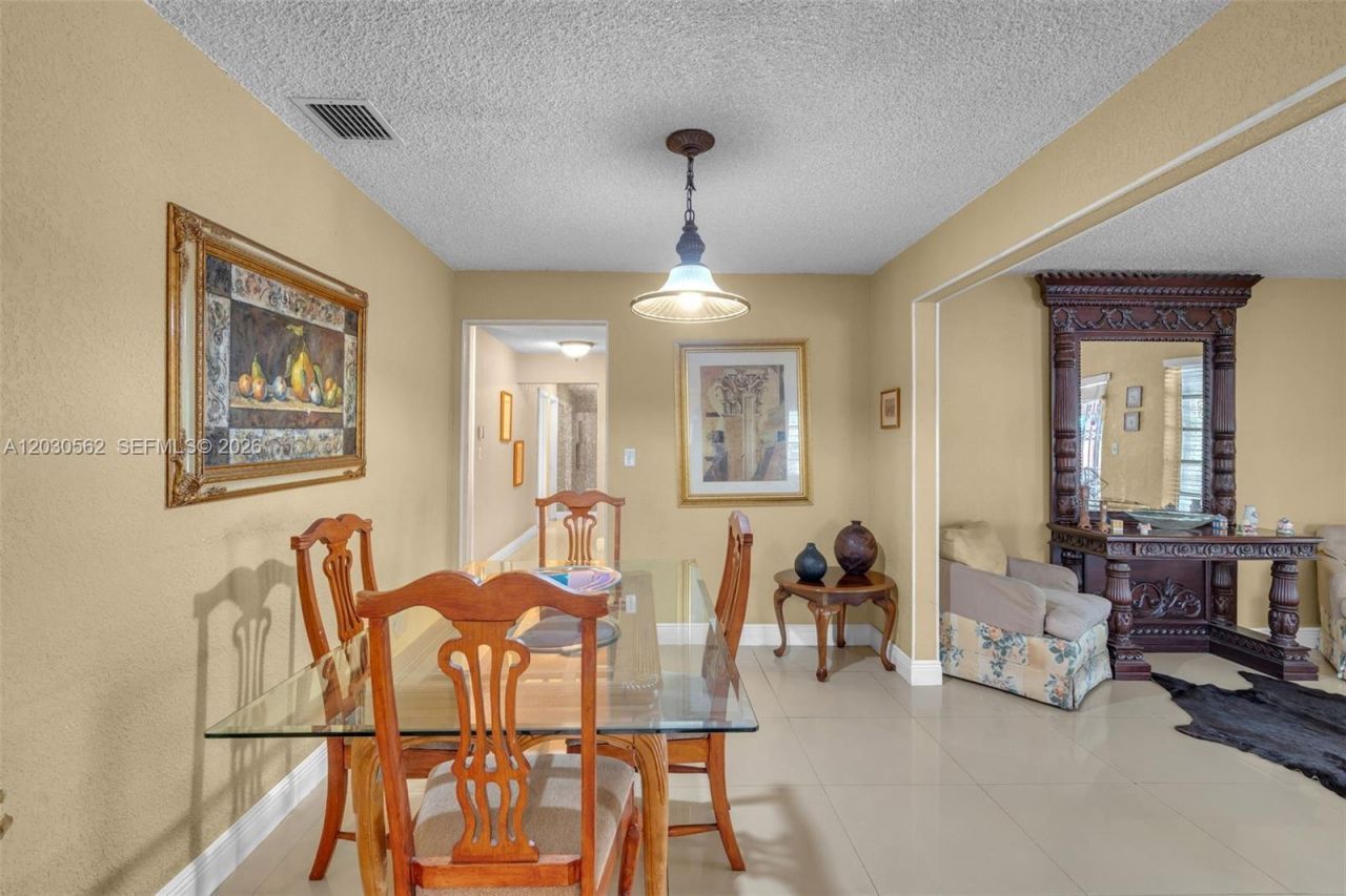 1320 SW 84th Ave , Miami, FL 33144 Photo