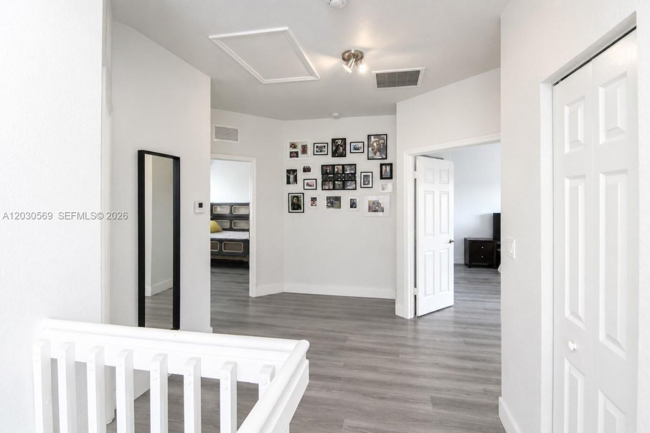 2564 SW 147th Path , Miami, FL 33185 Photo