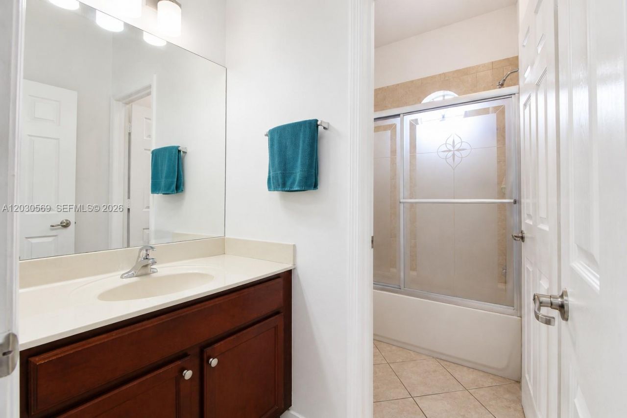 2564 SW 147th Path , Miami, FL 33185 Photo