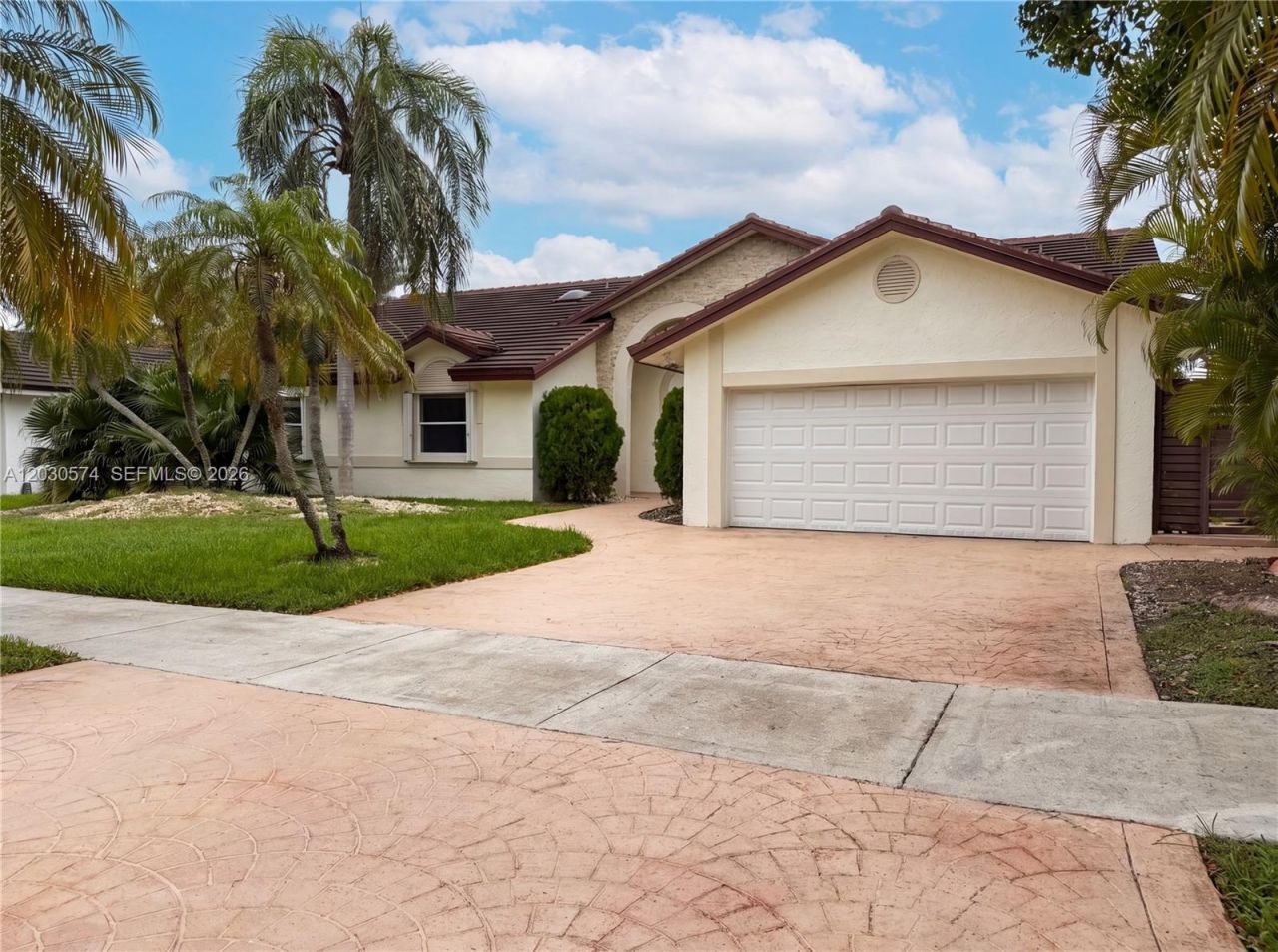 16571 SW 145th Ave , Miami, FL 33177 Photo