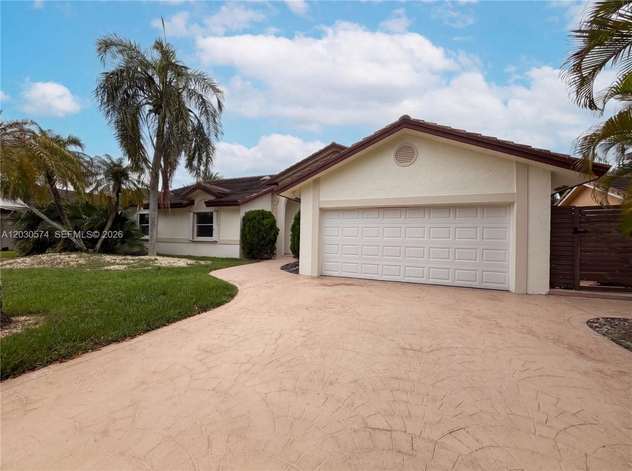 16571 SW 145th Ave , Miami, FL 33177 Photo