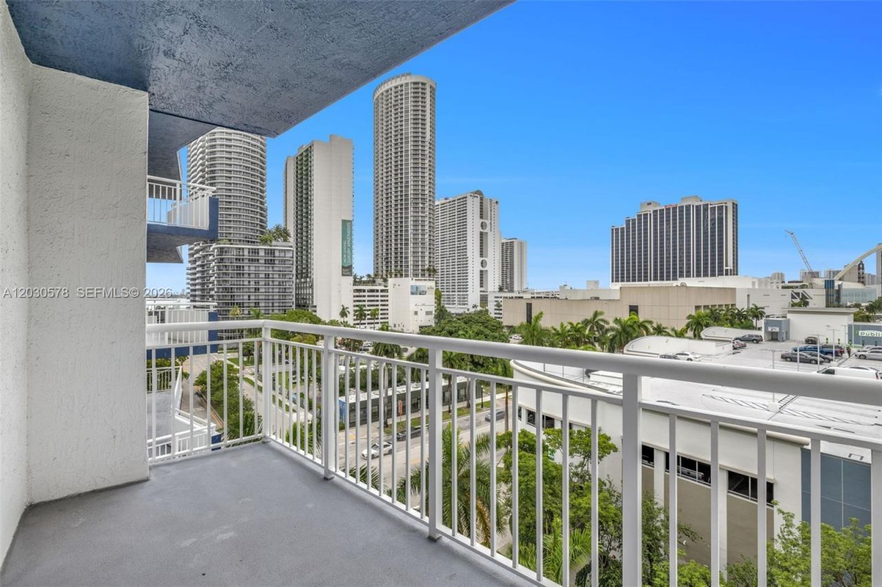 275 NE 18th St , Unit 706, Miami, FL 33132 Photo
