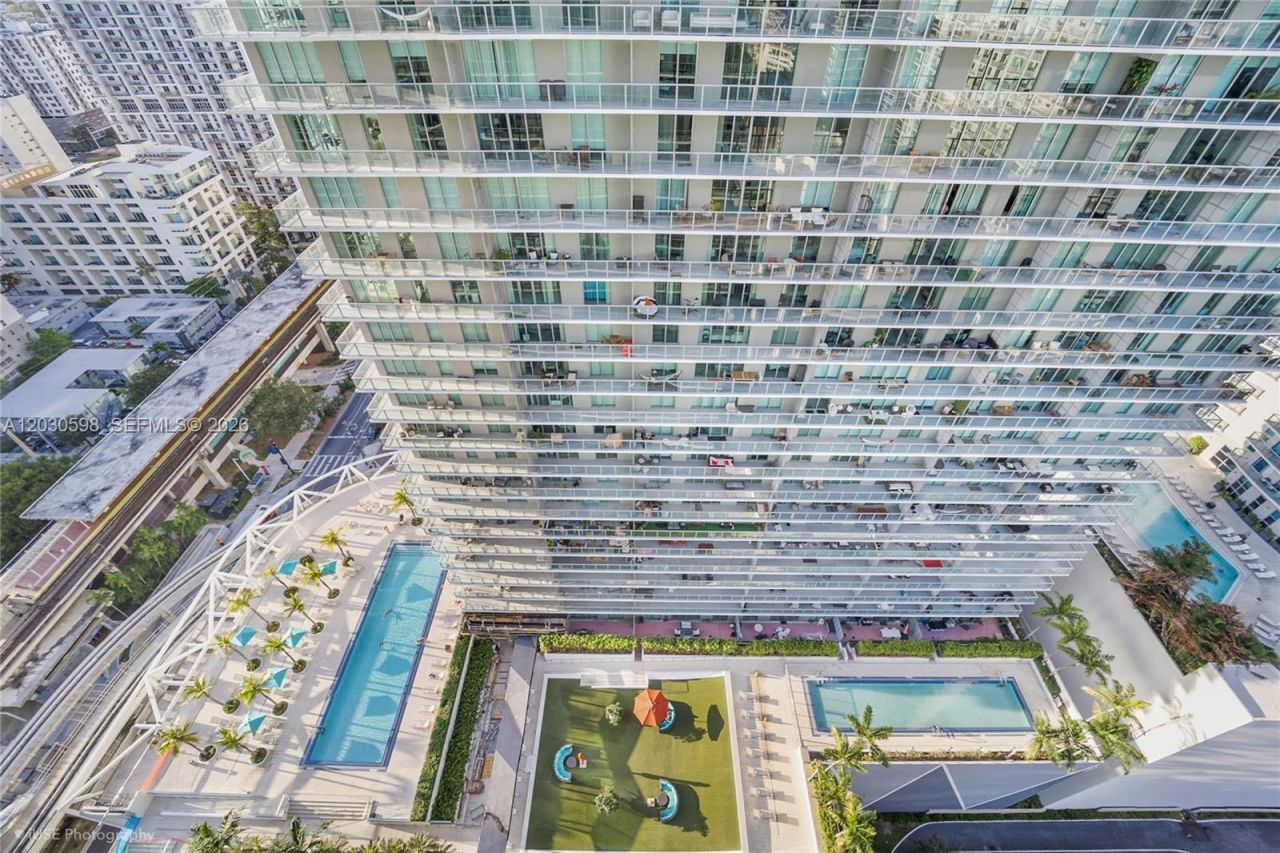 79 SW 12th St, Unit 2306-S, Miami, FL 33130 Photo