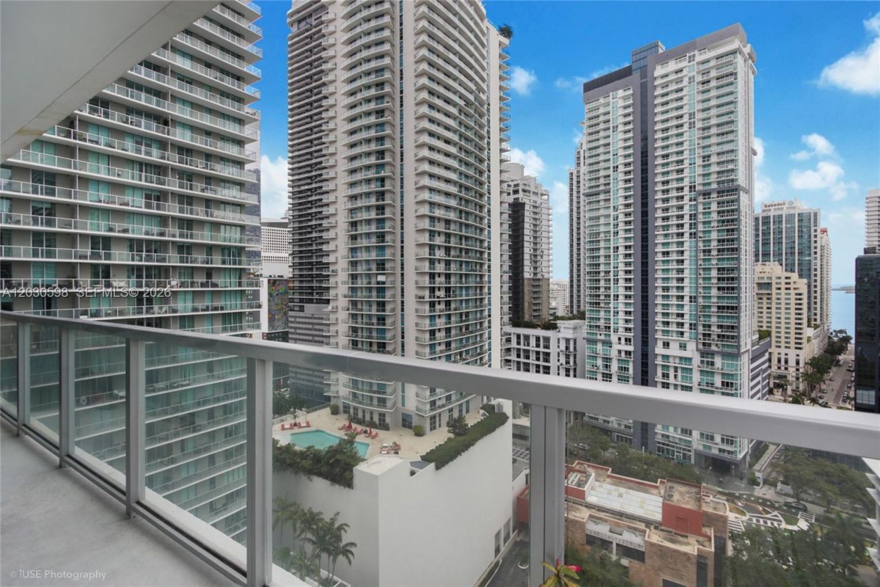 79 SW 12th St, Unit 2306-S, Miami, FL 33130 Photo