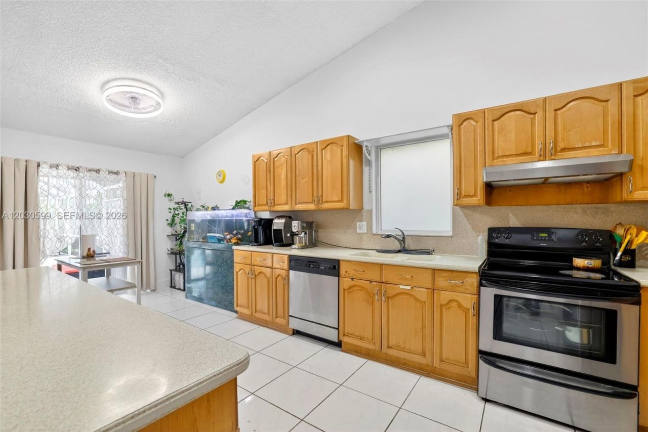 12436 SW 1st St , Coral Springs, FL 33071 Photo