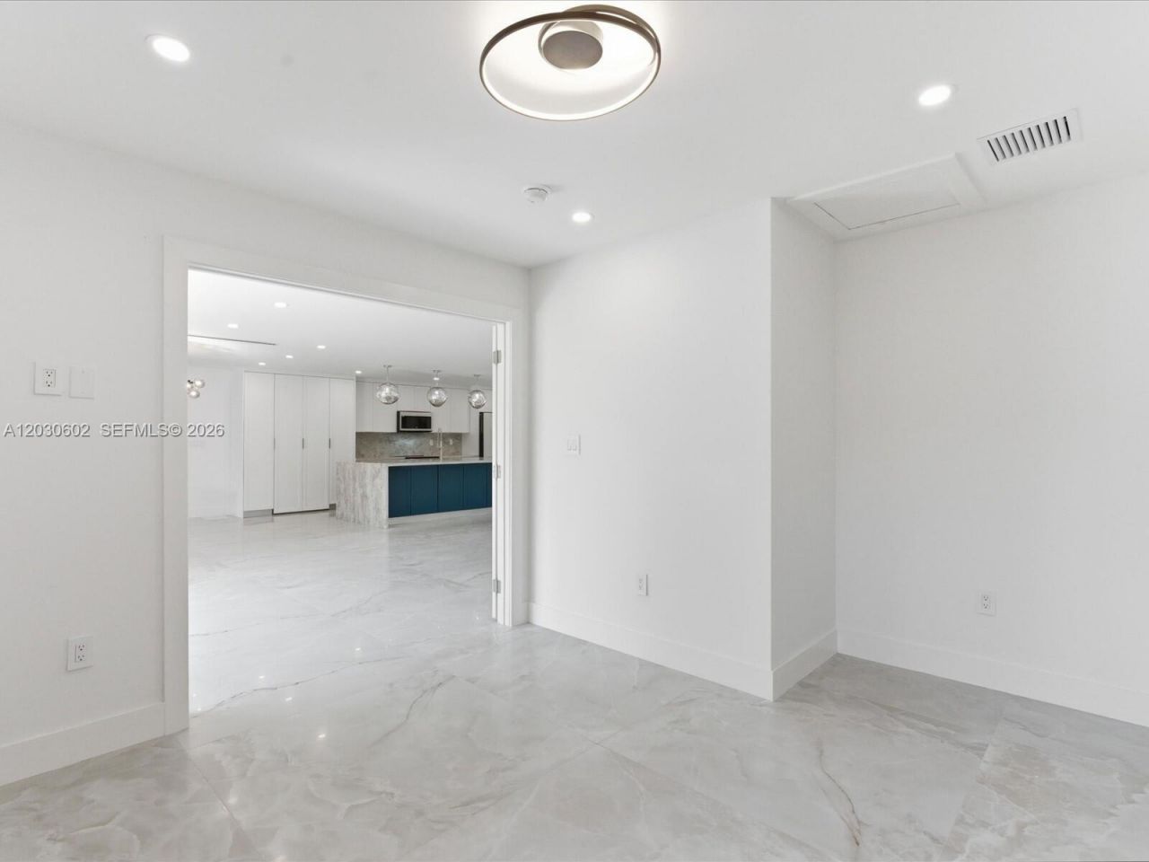 291 E Shore Dr E , Miami, FL 33133 Photo
