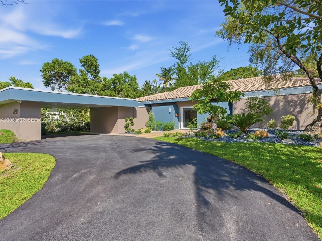 291 E Shore Dr E , Miami, FL 33133 Photo