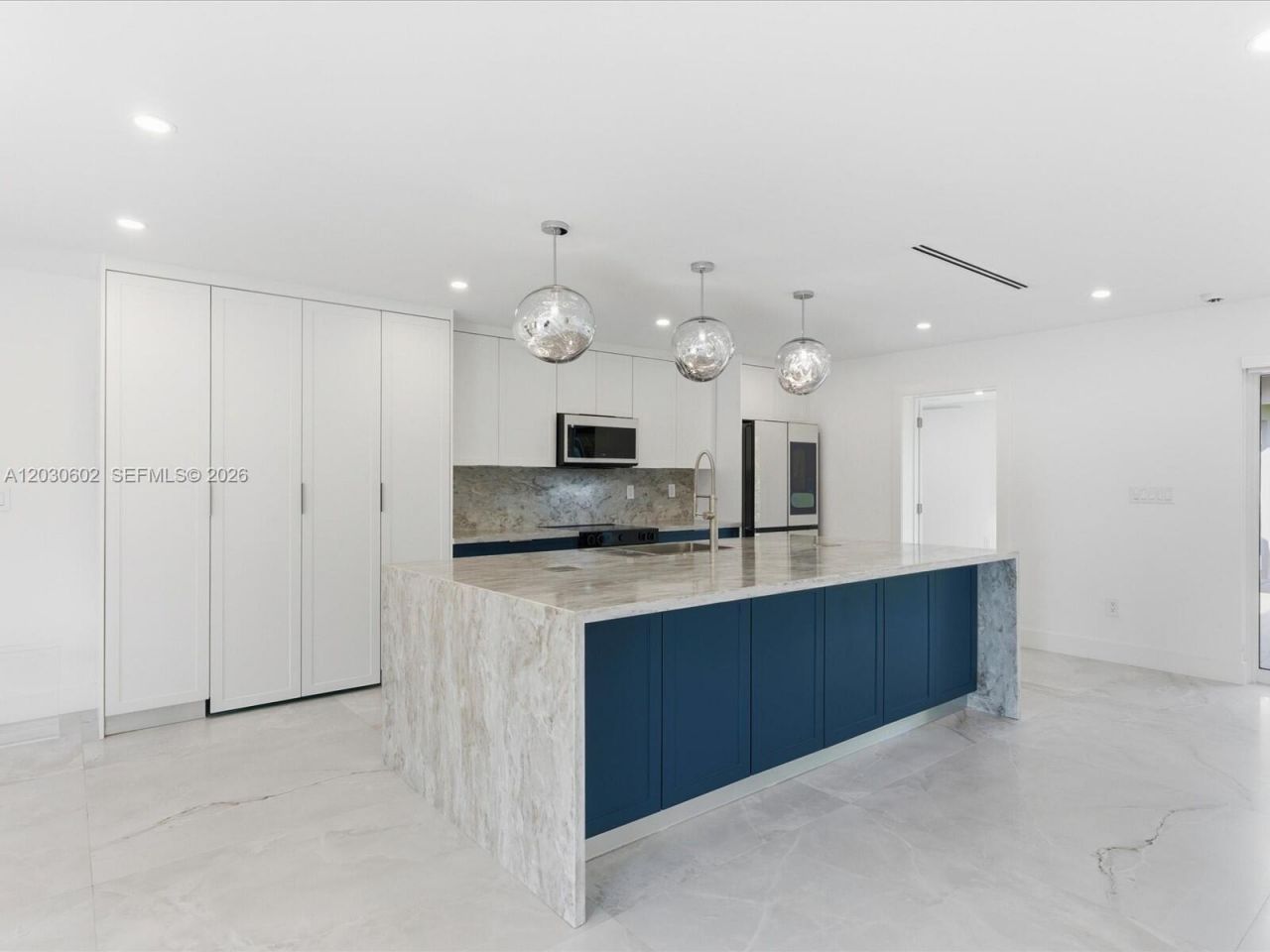 291 E Shore Dr E , Miami, FL 33133 Photo