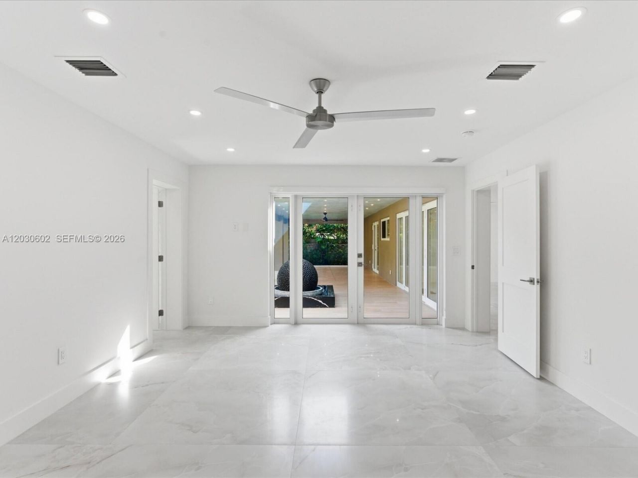291 E Shore Dr E , Miami, FL 33133 Photo