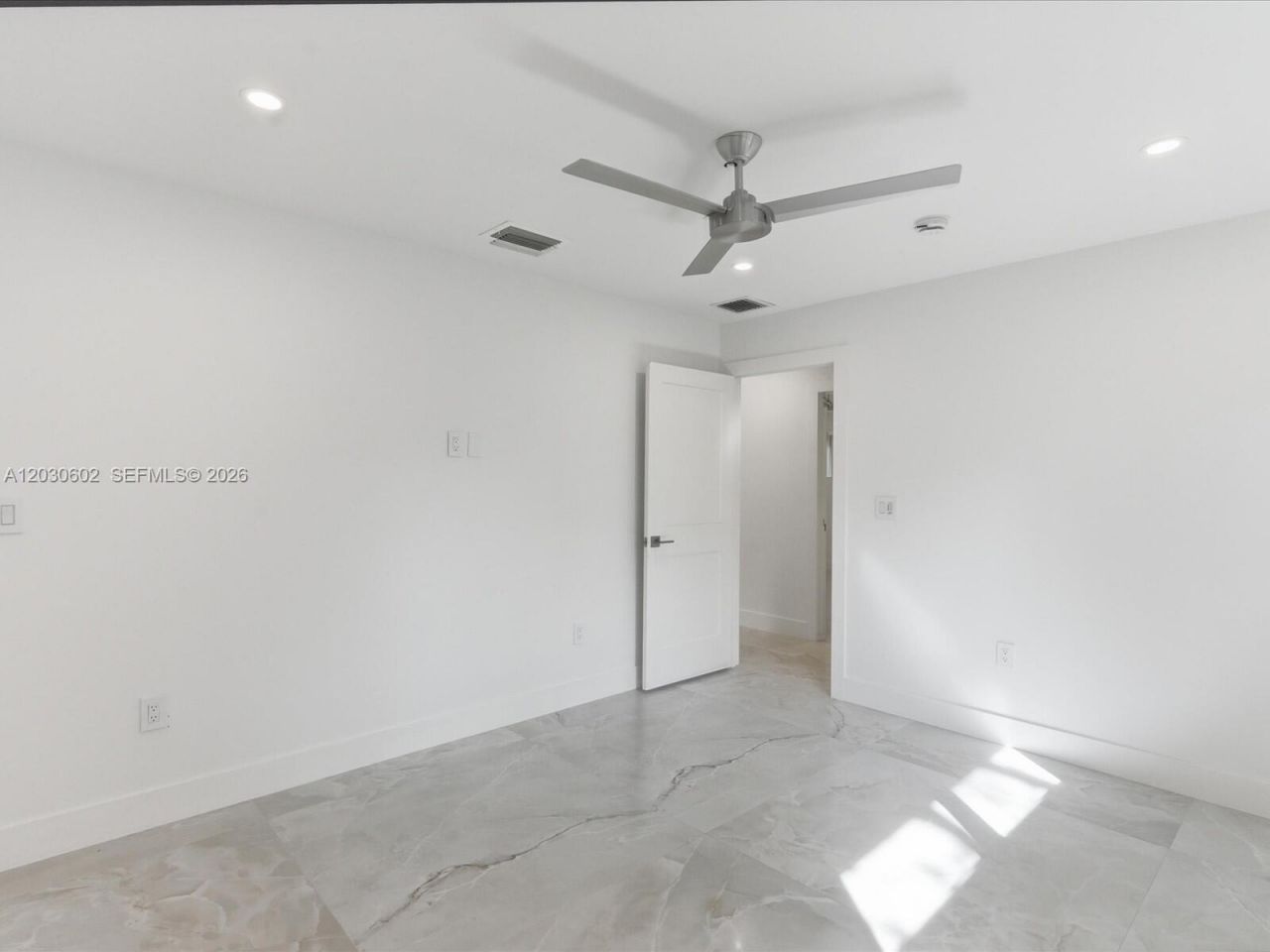 291 E Shore Dr E , Miami, FL 33133 Photo