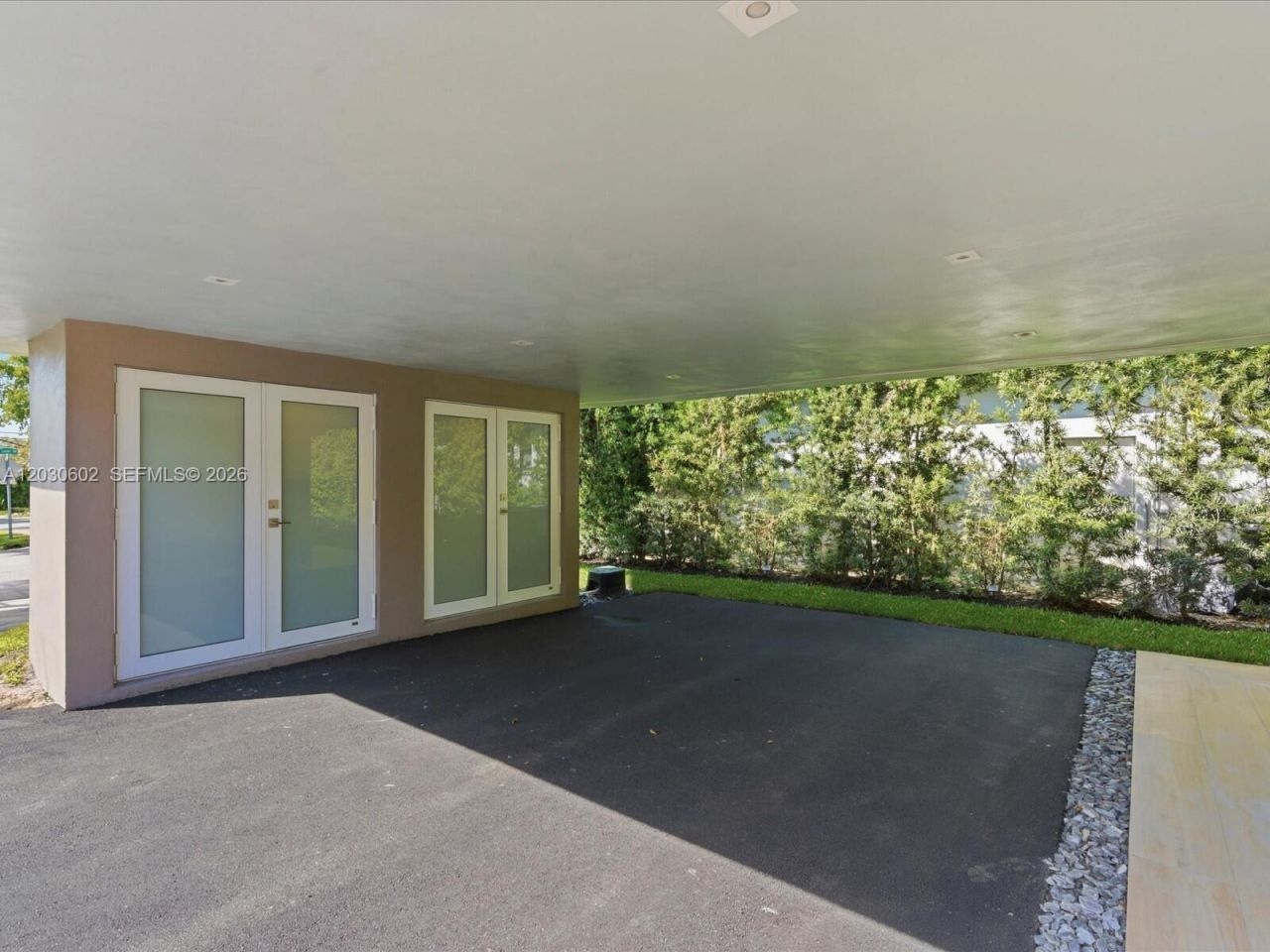 291 E Shore Dr E , Miami, FL 33133 Photo