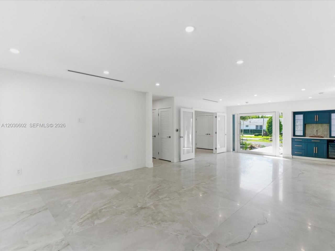 291 E Shore Dr E , Miami, FL 33133 Photo