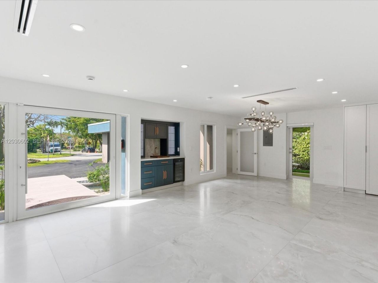 291 E Shore Dr E , Miami, FL 33133 Photo