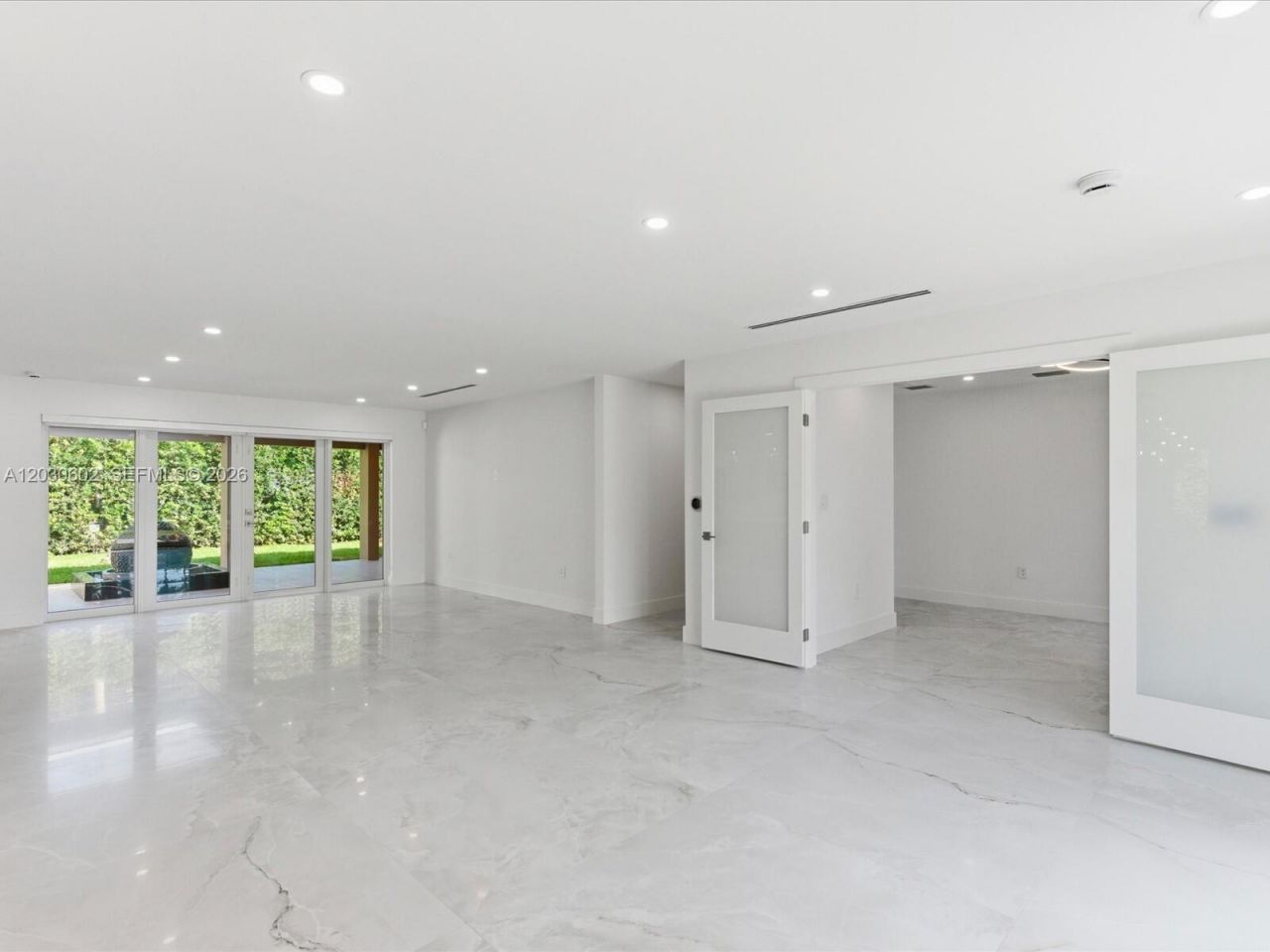 291 E Shore Dr E , Miami, FL 33133 Photo