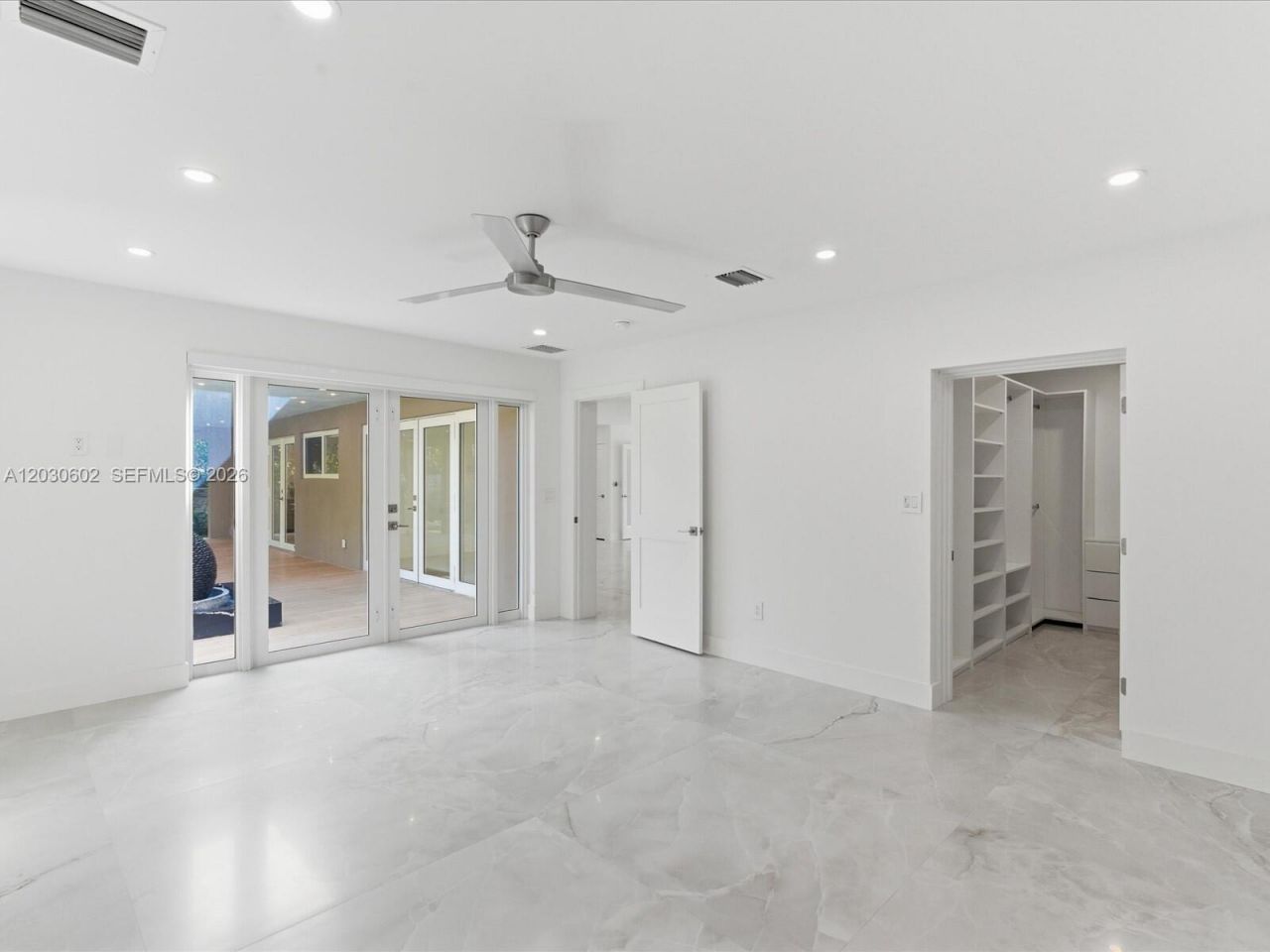 291 E Shore Dr E , Miami, FL 33133 Photo