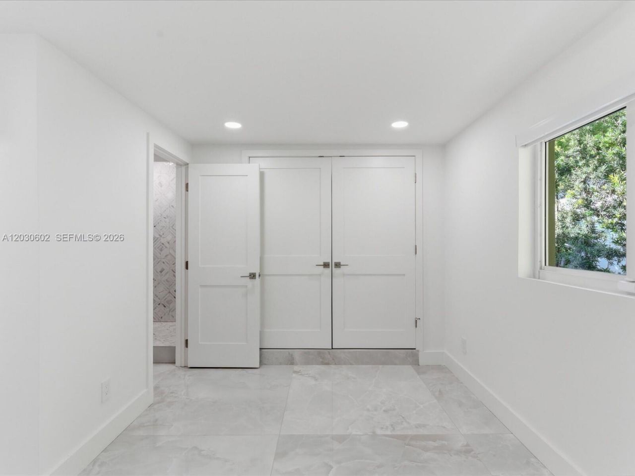 291 E Shore Dr E , Miami, FL 33133 Photo