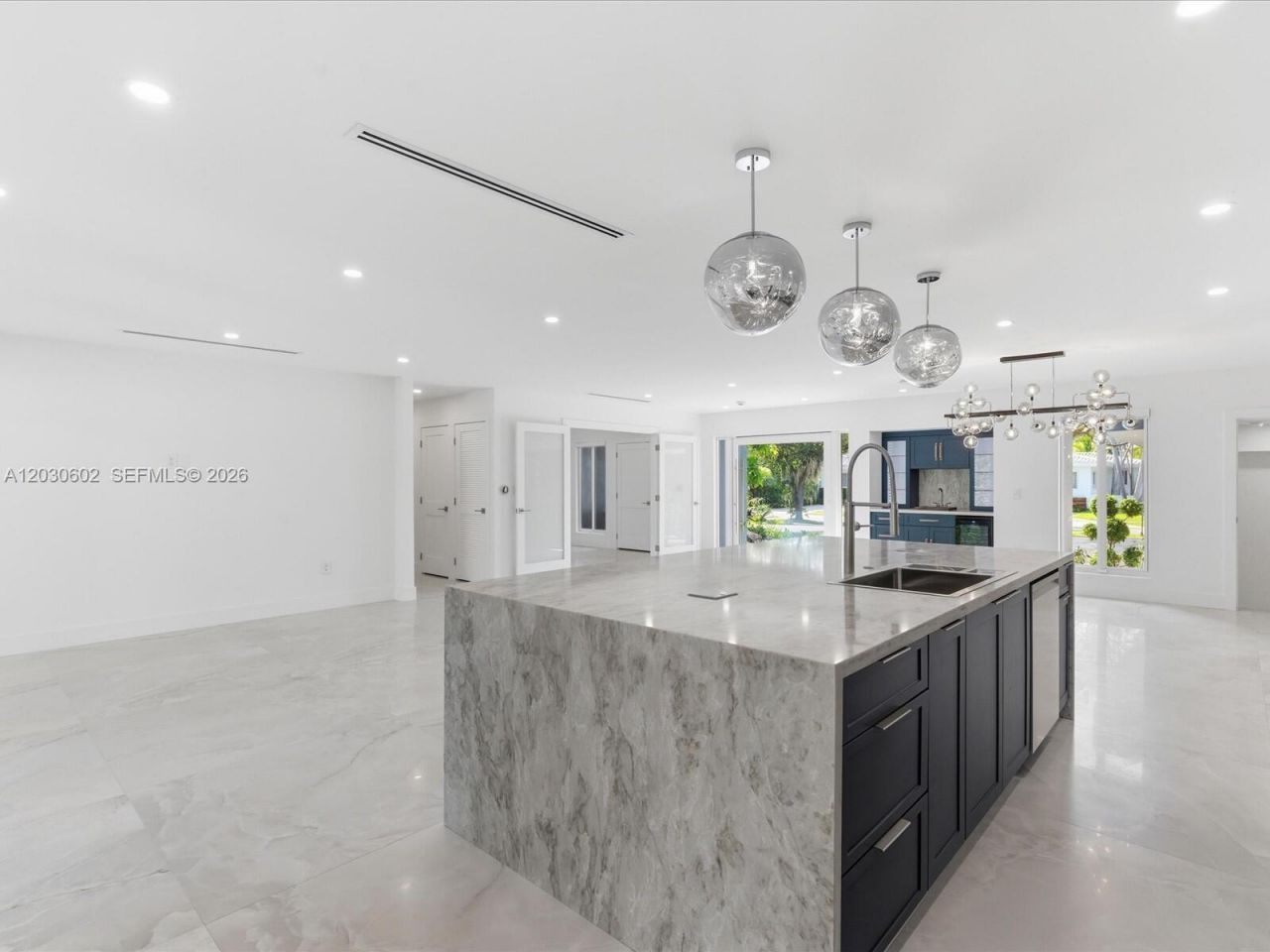 291 E Shore Dr E , Miami, FL 33133 Photo