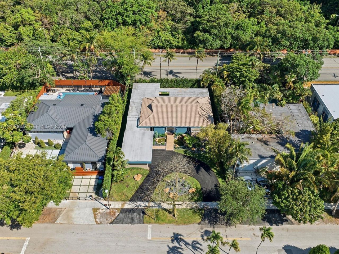 291 E Shore Dr E , Miami, FL 33133 Photo
