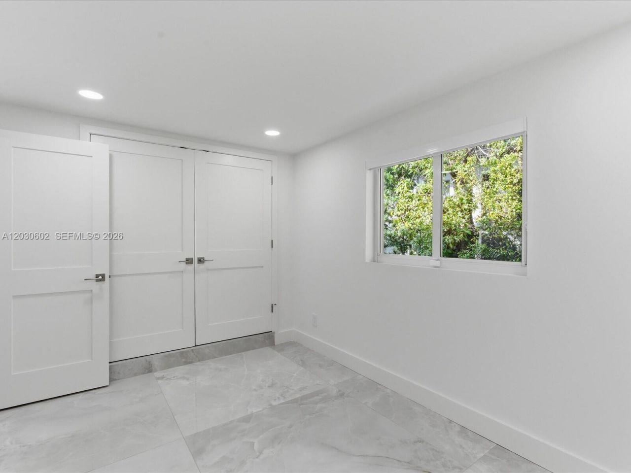 291 E Shore Dr E , Miami, FL 33133 Photo