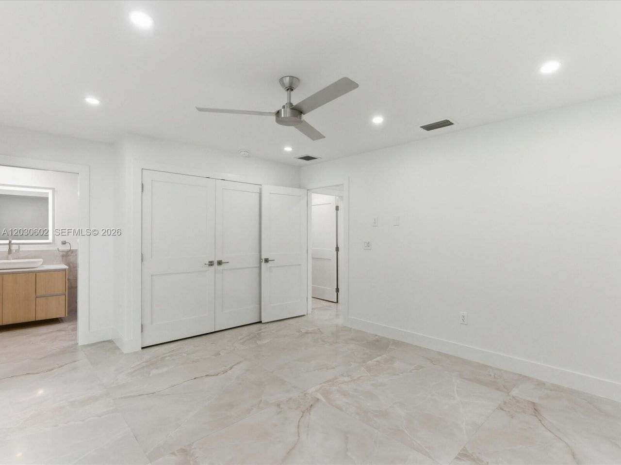 291 E Shore Dr E , Miami, FL 33133 Photo