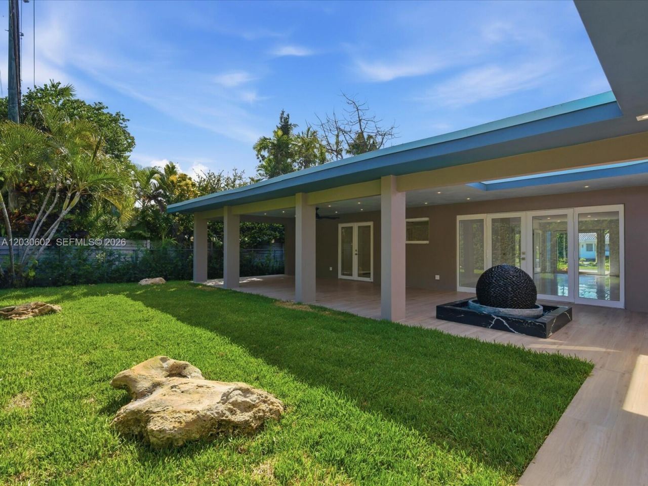 291 E Shore Dr E , Miami, FL 33133 Photo