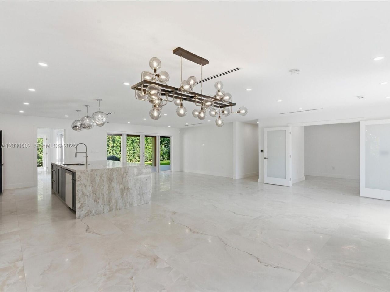 291 E Shore Dr E , Miami, FL 33133 Photo