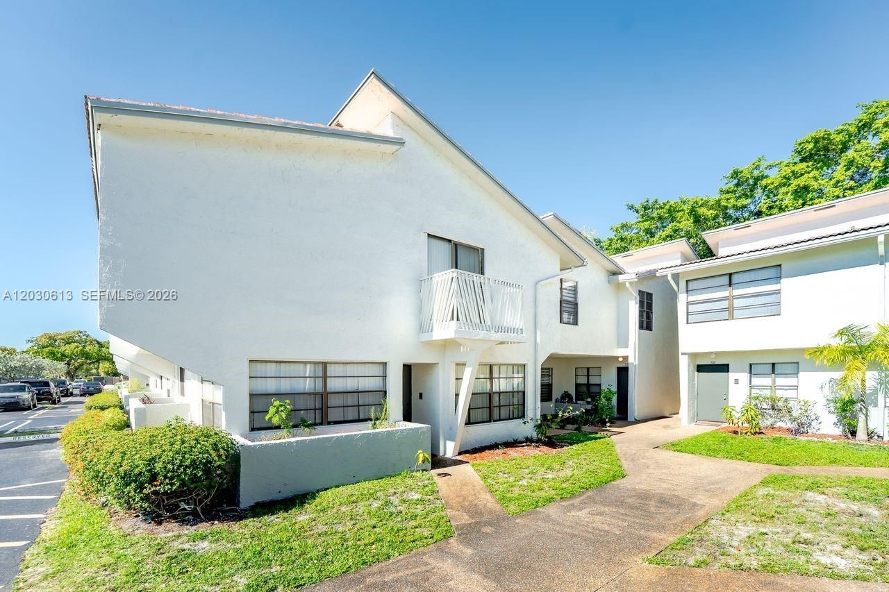 2570 Coral Springs Dr , Unit 2570, Coral Springs, FL 33065 Photo