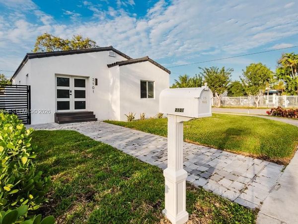 2101 SW 16th Ter , Miami, FL 33145