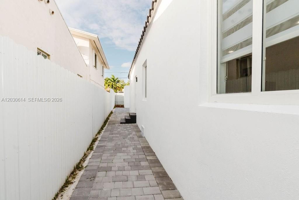 2101 SW 16th Ter, Miami, FL 33145 Photo