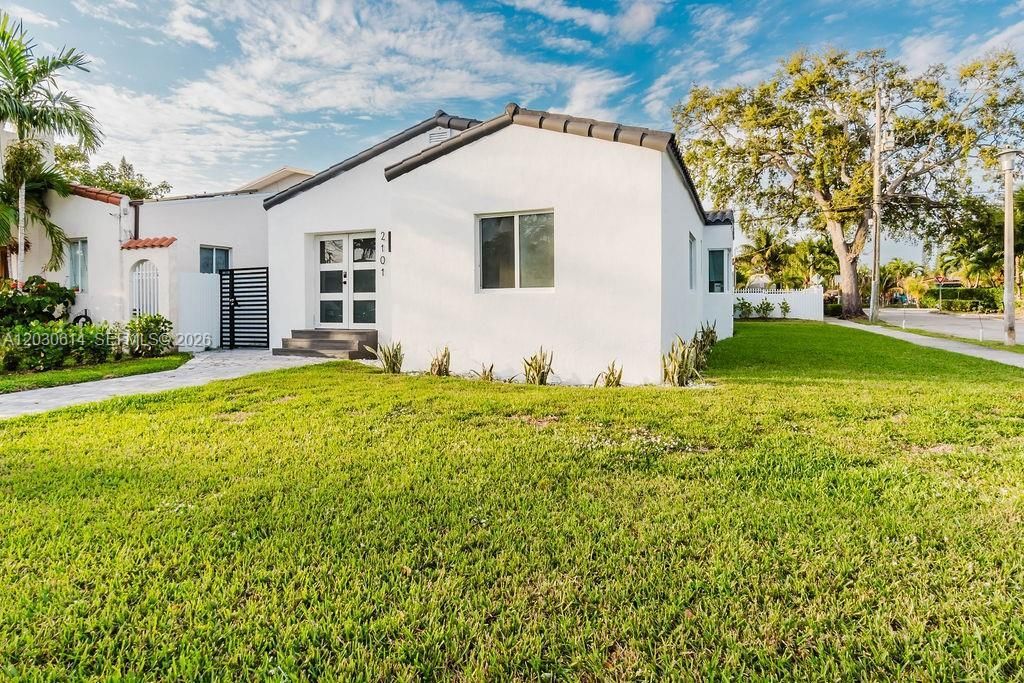 2101 SW 16th Ter, Miami, FL 33145 Photo