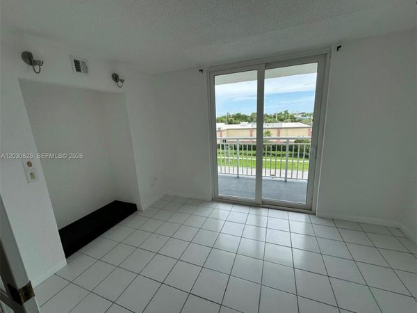 1251 NE 108th St , Unit 409, Miami, FL 33161
