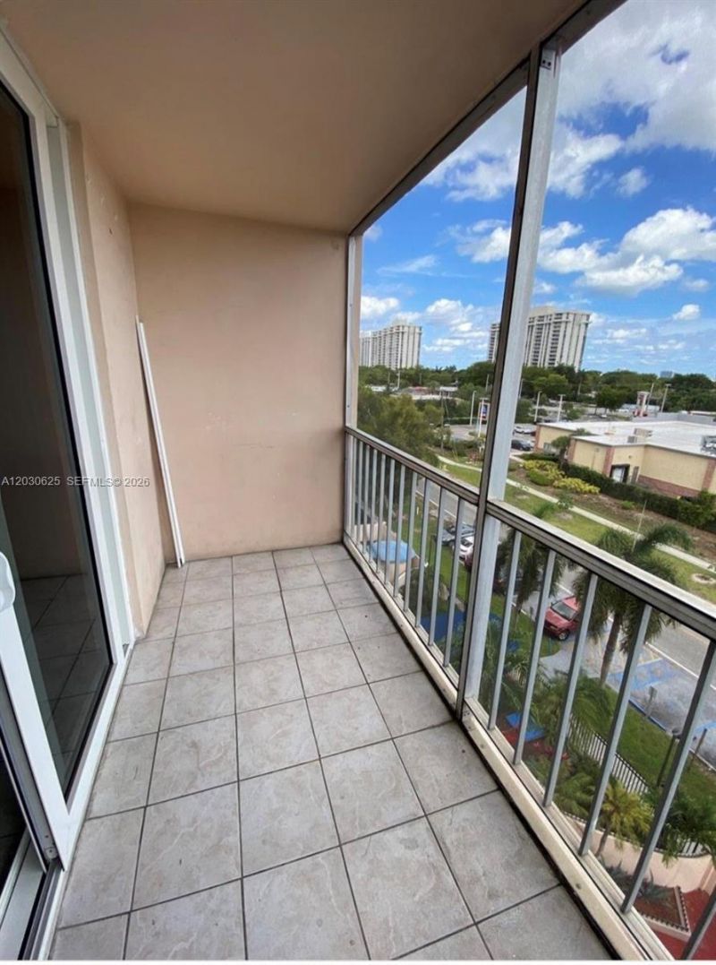 1251 NE 108th St , Unit 409, Miami, FL 33161 Photo