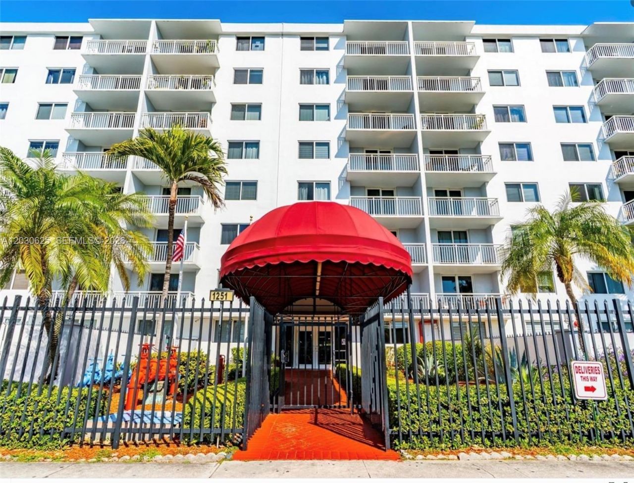 1251 NE 108th St , Unit 409, Miami, FL 33161 Photo