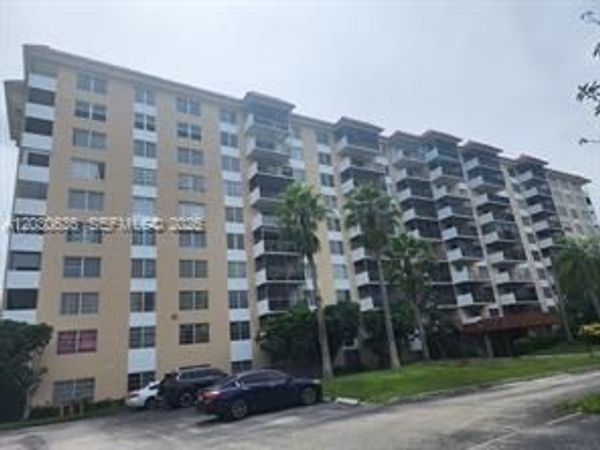 4174 Inverrary Dr , Unit 911, Lauderhill, FL 33319