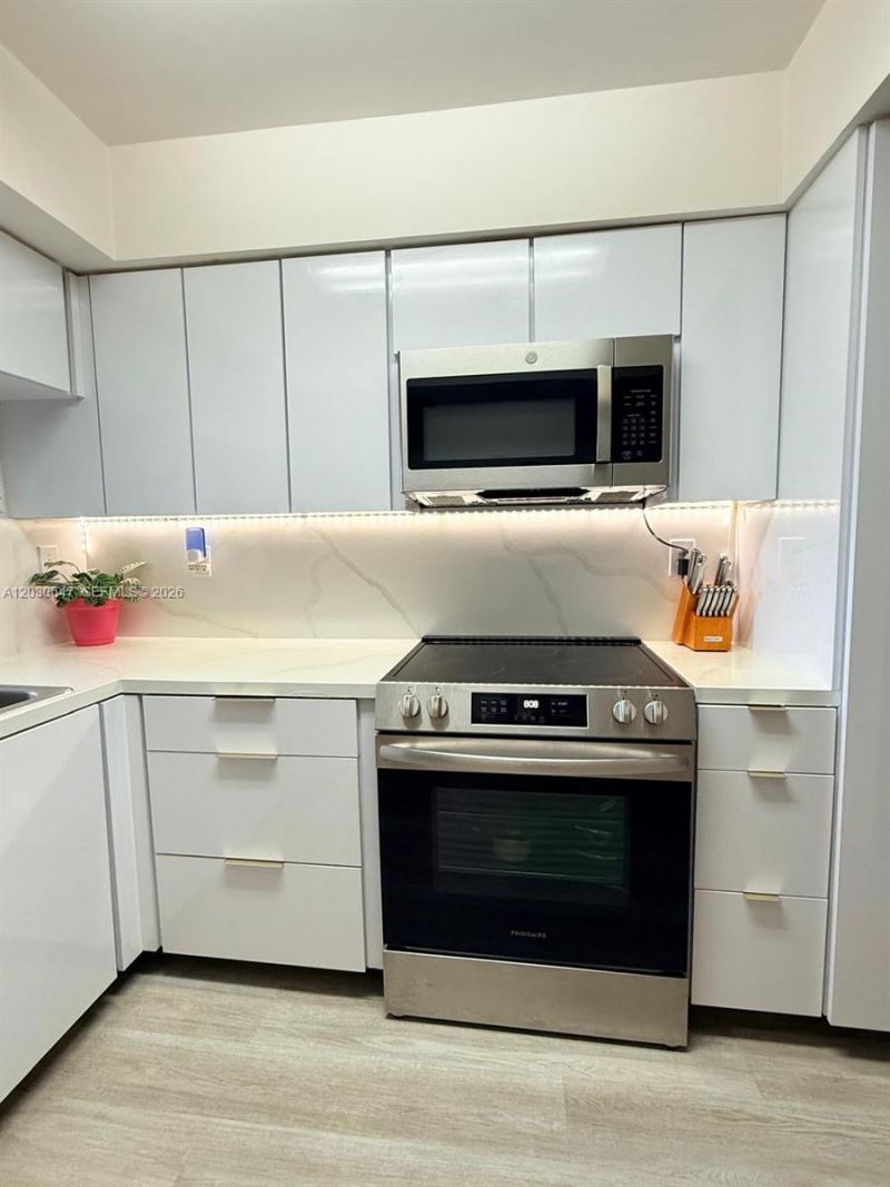 9420 W Flagler St , Unit 309, Miami, FL 33174 Photo