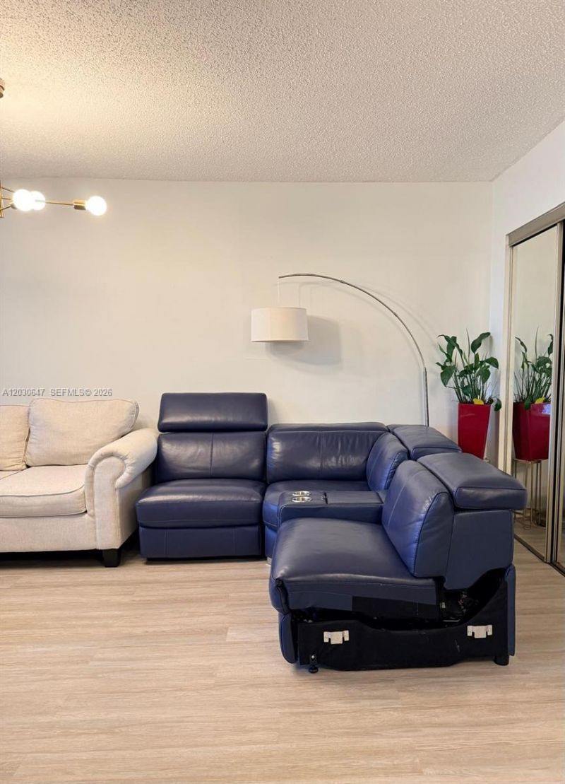 9420 W Flagler St , Unit 309, Miami, FL 33174 Photo