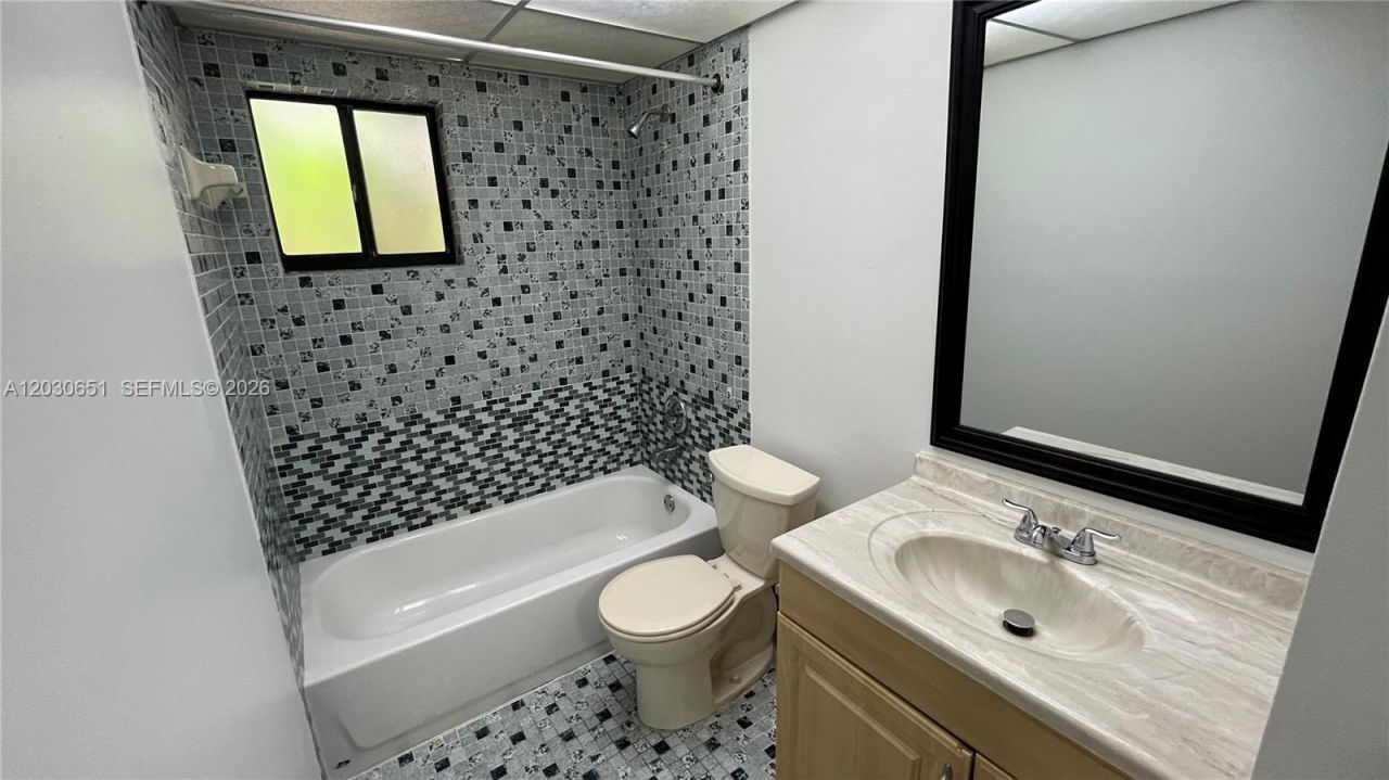 8045 SW 107th Ave, Unit 217, Miami, FL 33173 Photo